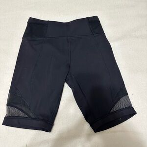 Lululemon Forget The Sweat Short Size 10 Black Hi Rise 10” Inseam Spin Cycle
